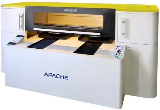 Revolutionieren Sie Ihre Druckvorgänge mit der Due Table Direct-to-Garment-Drucker- und Tischlösung von Apache